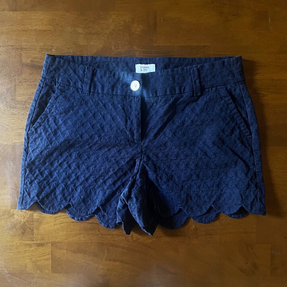 Crown & Ivy Scalloped Hem Navy Blue Shorts - Size 6